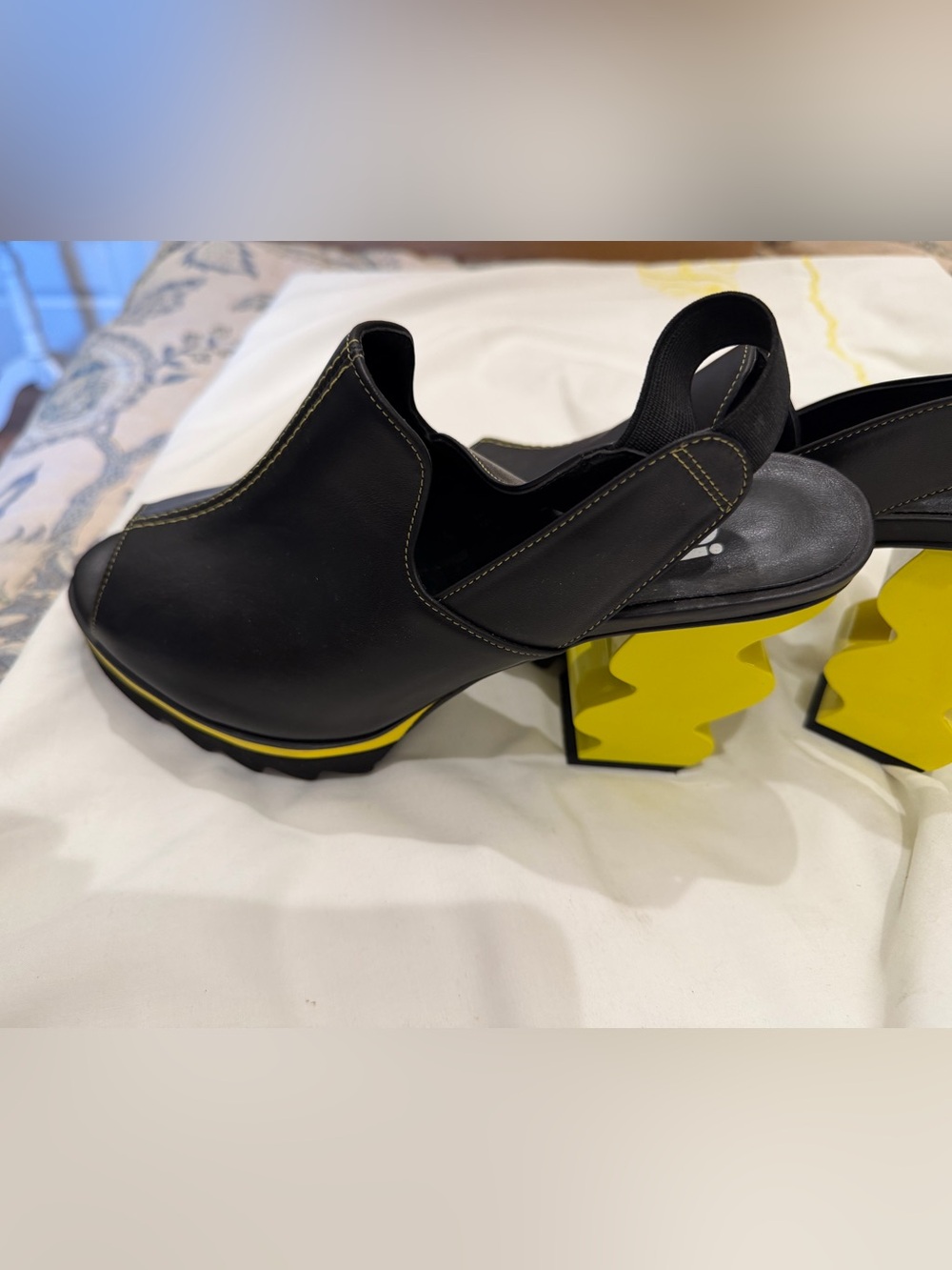 Black Slingback Heels with Yellow Sculpted Block Heel. Brand New. Iri - Picture 5 of 8